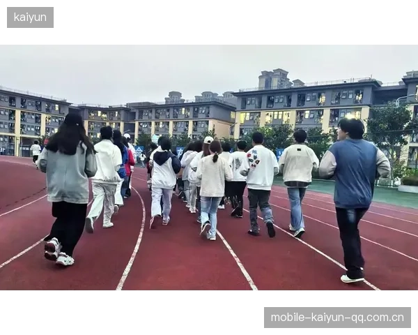 跑步平台推出“夜跑安全包”，提升夜跑参与信心，开启健康新篇章